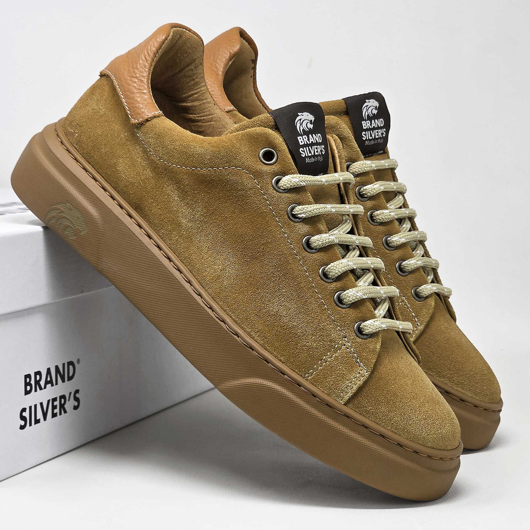 Torino ambra — Sneaker in camoscio delavè