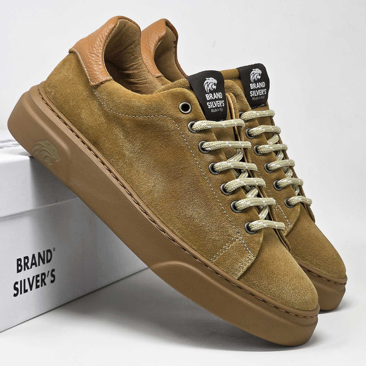 Torino ambra — Sneaker in camoscio delavè