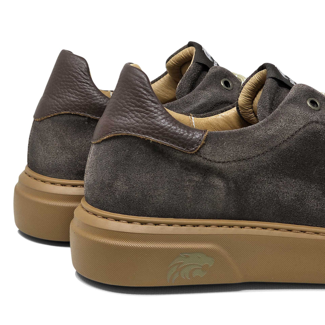 Torino amber — Washed suede sneaker
