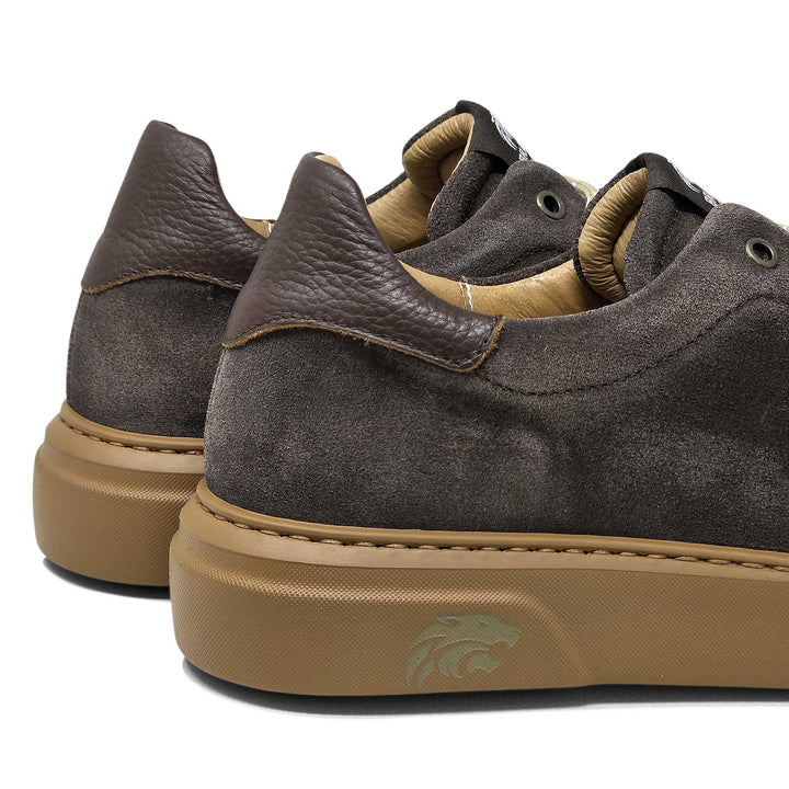 Torino amber — Washed suede sneaker