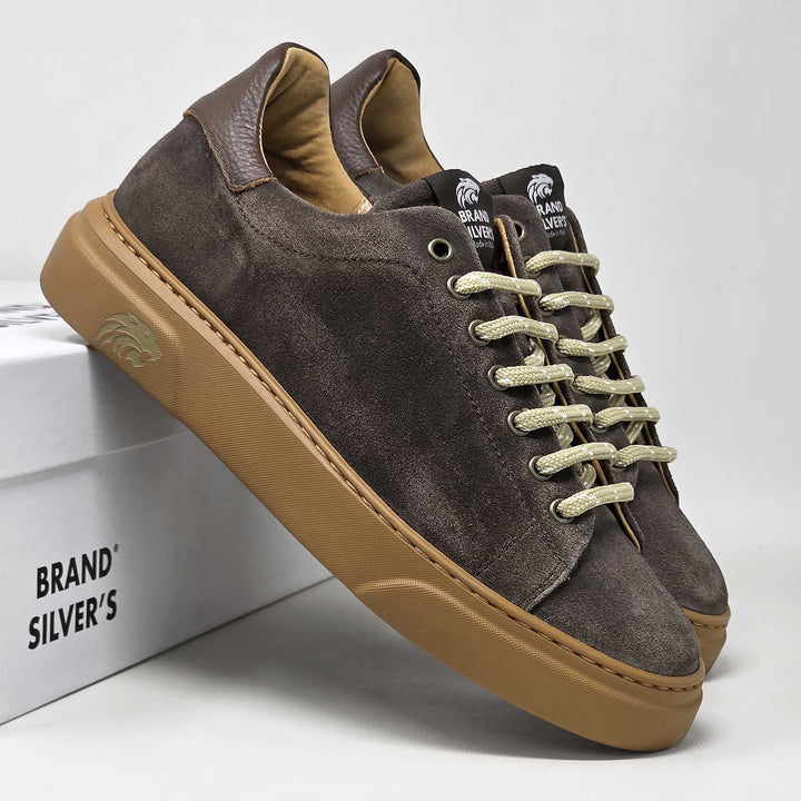 Torino amber — Washed suede sneaker